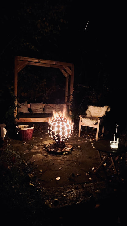 Heated outdoor bar table from Metallgut