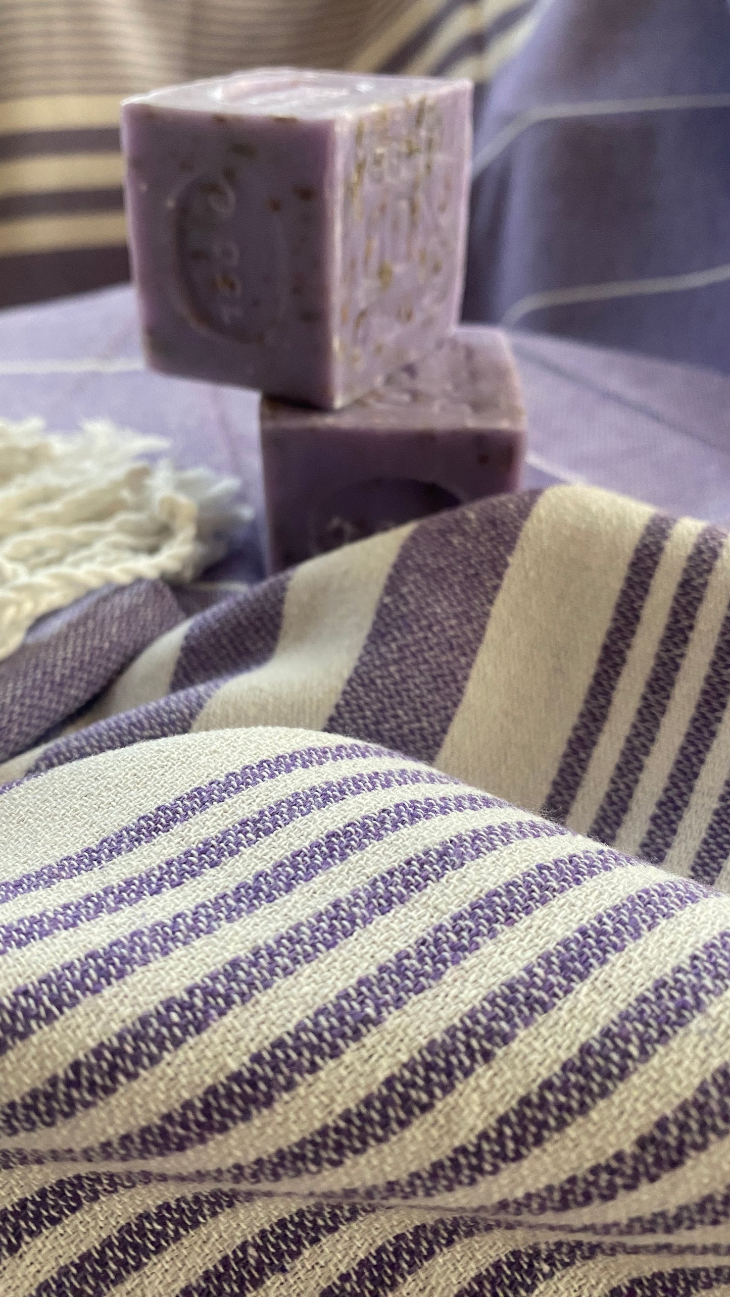 Strandtuch, Saunatuch, Handtuch,  Badetuch 100% Baumwolle mit Seifenwürfel