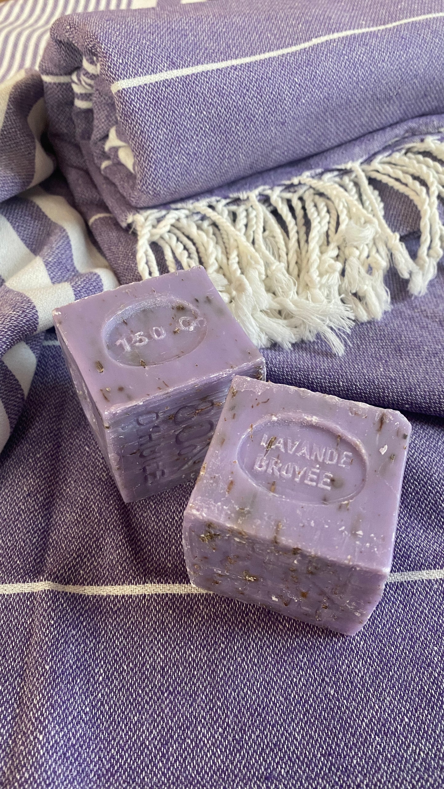 Strandtuch, Saunatuch, Handtuch,  Badetuch 100% Baumwolle mit Seifenwürfel