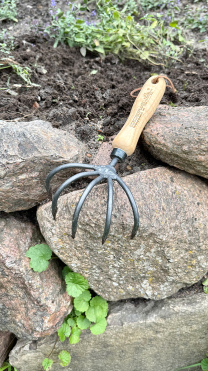 Krumpholz Grubber – 5 Zinken mit 14 cm Eschengriff