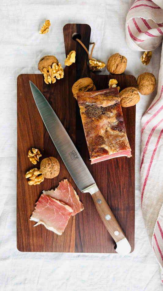 Geschenkset - Schinkenstück geräuchert & Güde Schinkenmesser – Alpha Walnuss & Walnuss/Buchenbrett groß