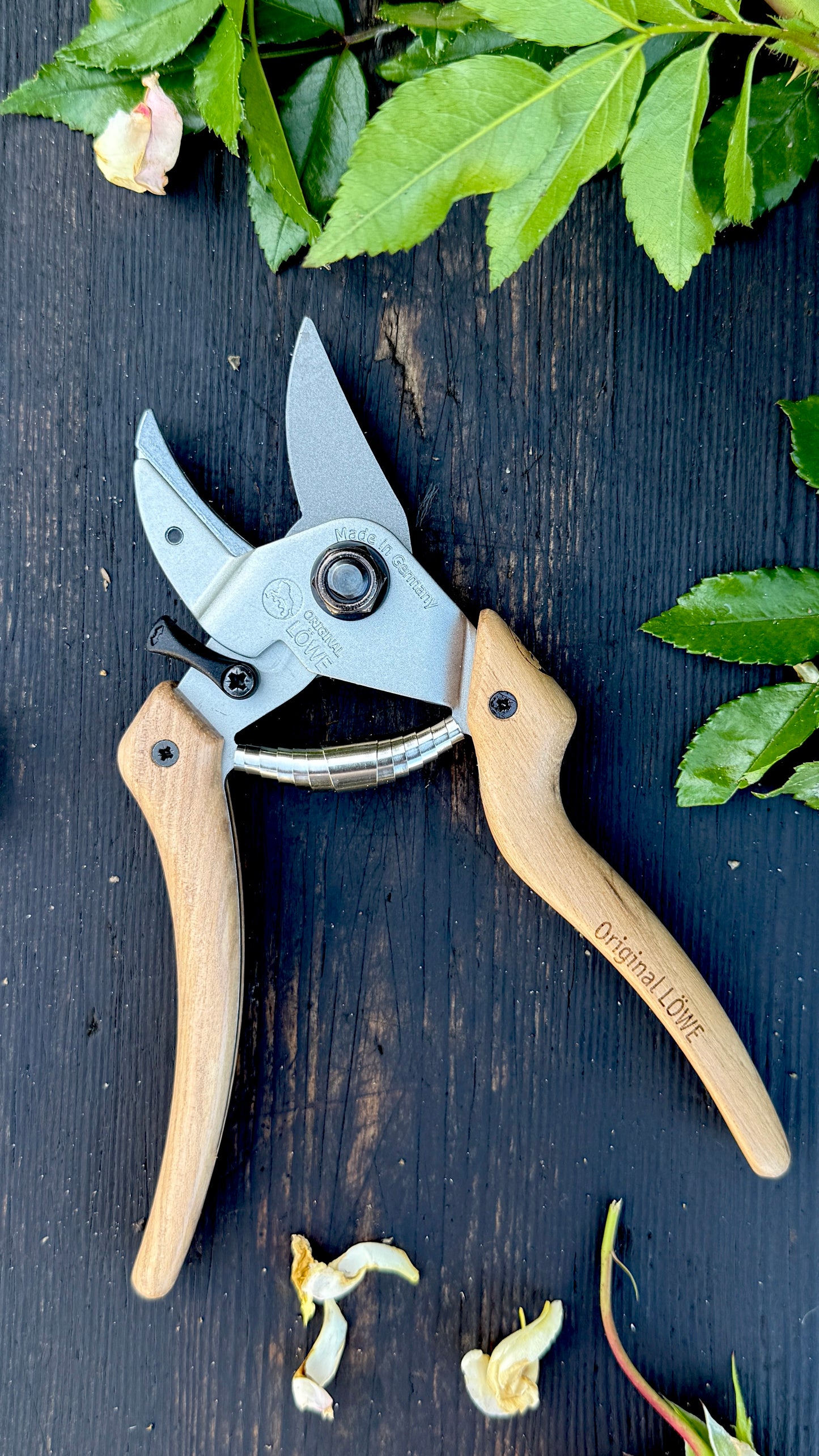 Original Löwe 7.107 Natural – Amboss-Gartenschere Professional Easy Cut