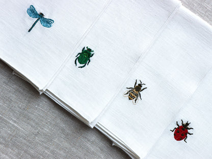 Leinenservietten bestickt mit 4 unterschiedlichen Motiven 100% Leinen