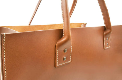 Einkaufstasche in Leder für den Markt oder Kaminholztasche aus Leder