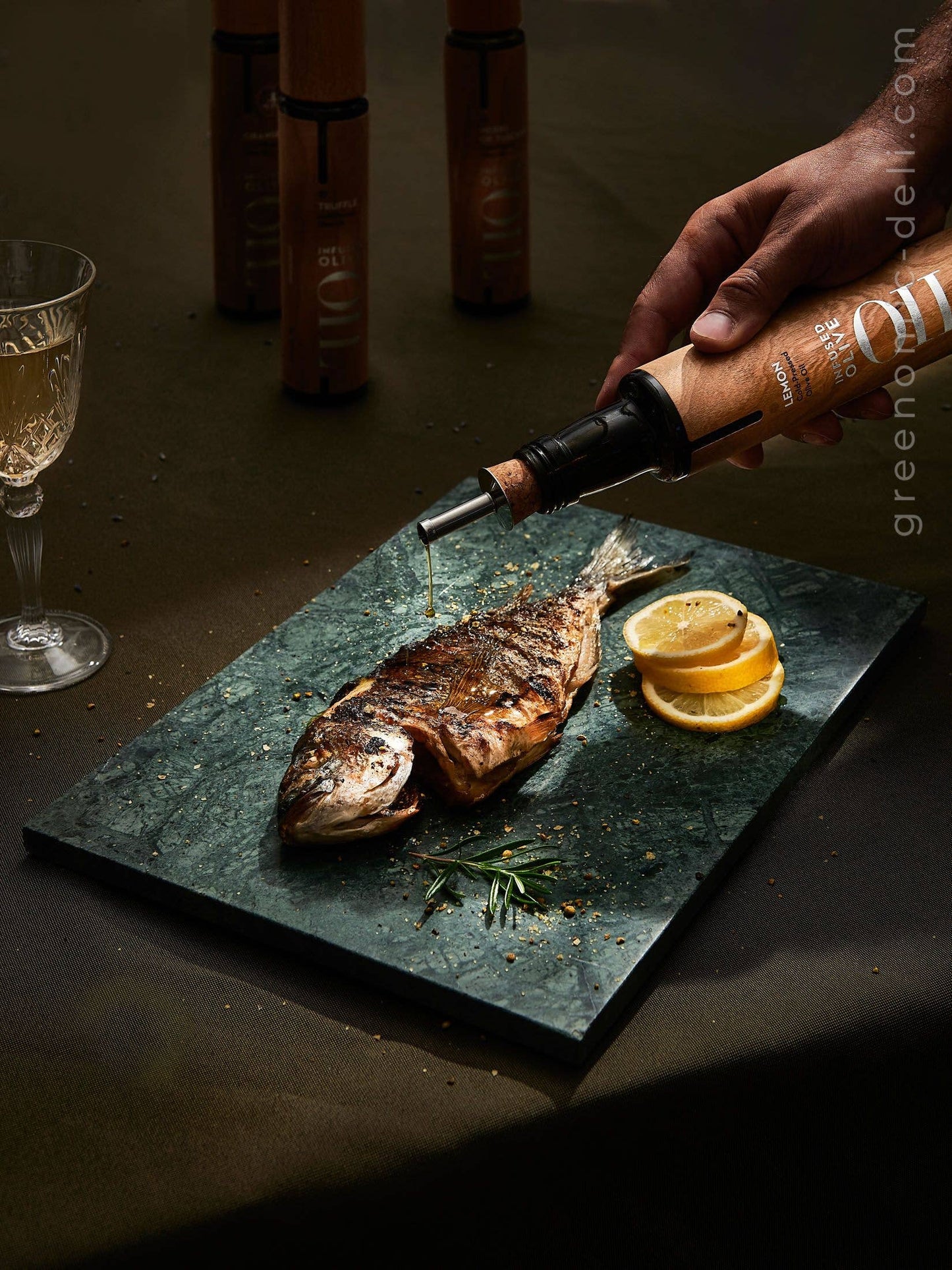 WOOD DESIGN VERFEINERTE OLIVENÖLE BRUSCHETTA
