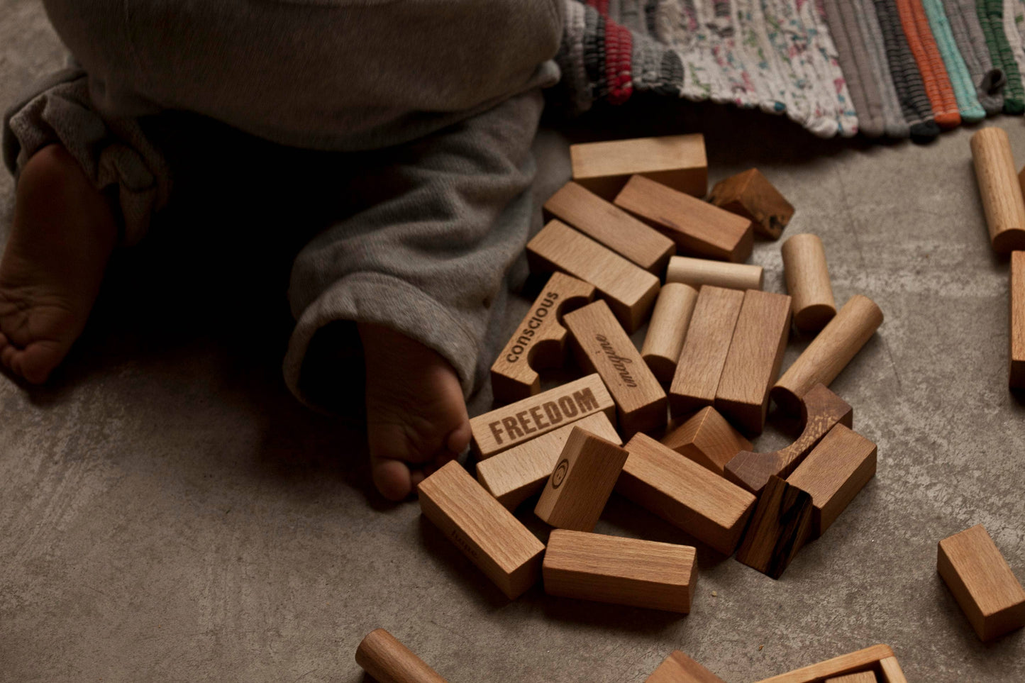 Bauklötze aus 100% FSC-zertifiziertem Holz im Tablett - 30 Stk.