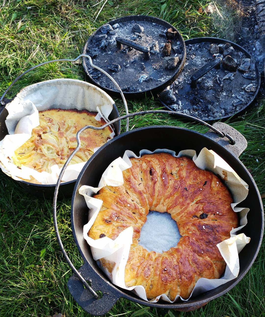 Fältugn Dutch Oven Feuertopf aus Gusseisen, 5,5 L - Skeppshult